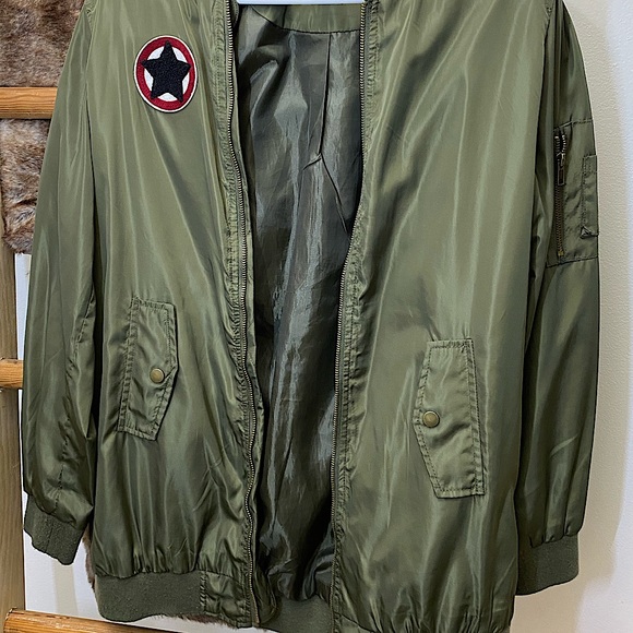 Army Green (oversized) Utility Jacket - Picture 1 of 5